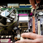 reparando una placa madre de un equipo pc